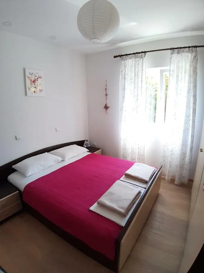 Apartment Butterfly Split - For Rest And Relaxation