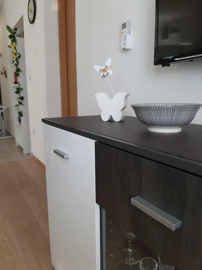 Apartment Butterfly Split - For Rest And Relaxation